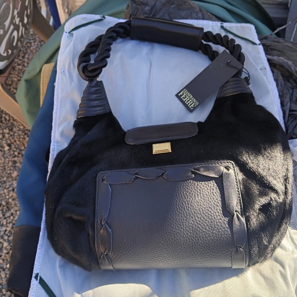 NEW VINTAGE ORIGINAL GIANFRANCO FERRE' DESIGN HANDBAG - Picture 10 of 11